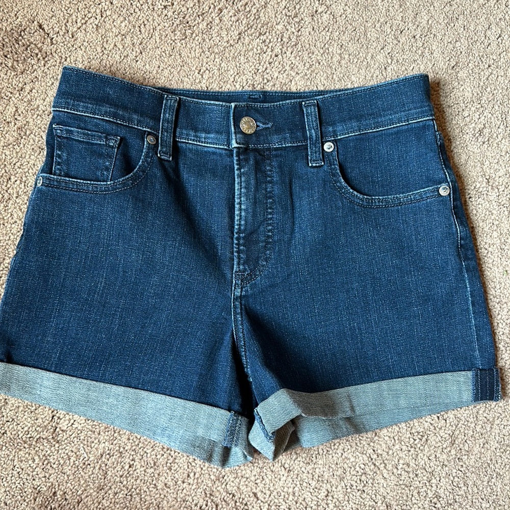 Express shortie mid rise shorts